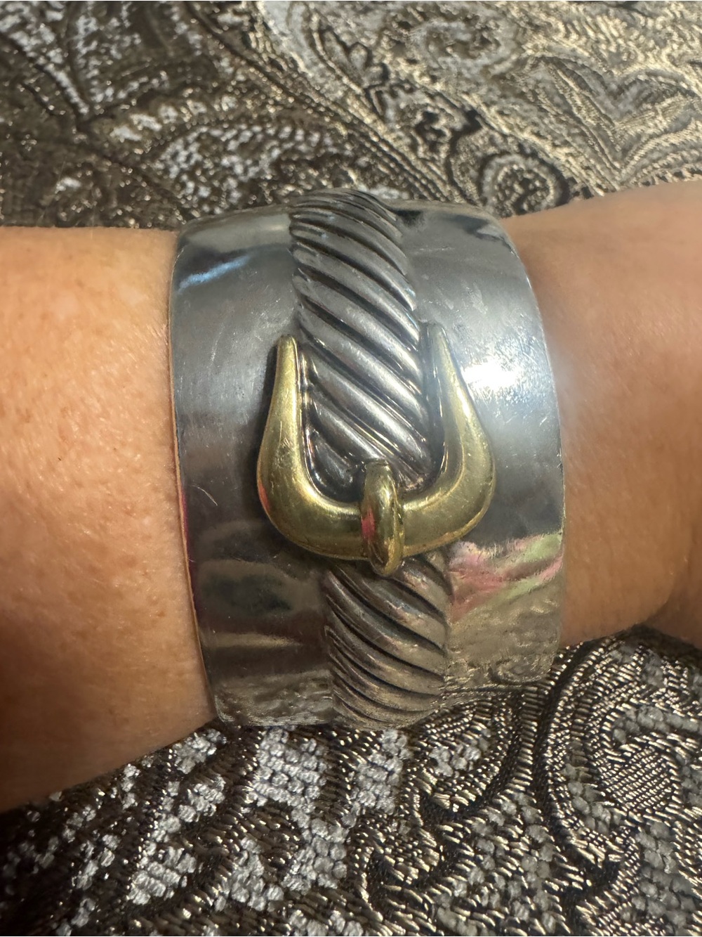 David Yurman wide cuff with 18k Buckle Rare 😳❤️ - Picture 5 of 17